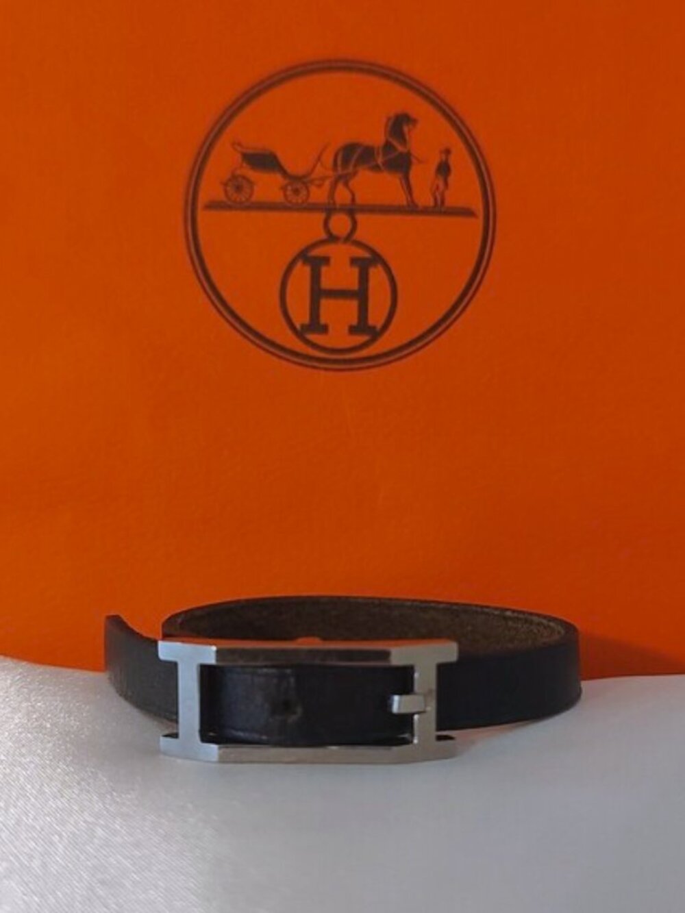 Hermes Behapi leather H buckle bracelet w/COA & bag